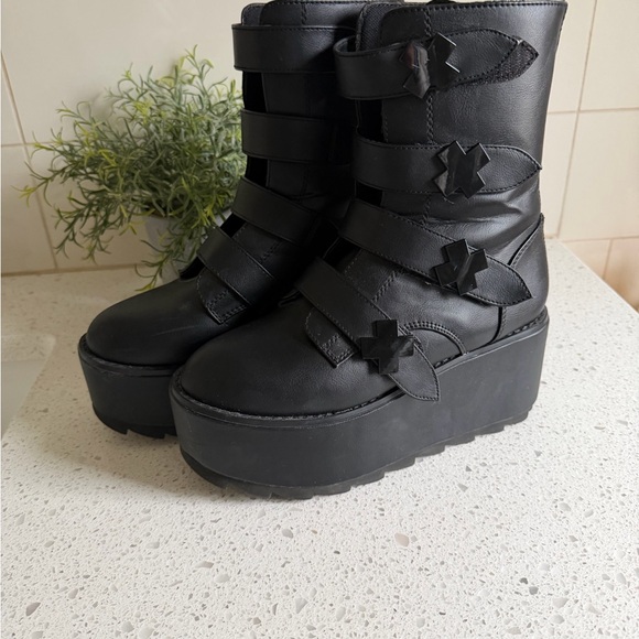karma X Shoes - YRU Karmax Platform Women's Boots Size 8